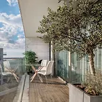 Lägenhet Guestready - Classy Retreat With River View