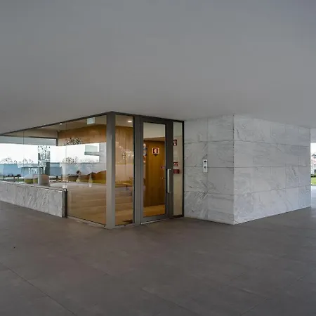 Guestready - Classy Retreat With River View 아파트 *
