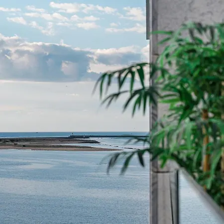 Guestready - Classy Retreat With River View
