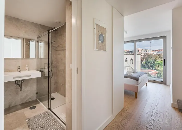 Lägenhet Guestready - Classy Retreat With River View