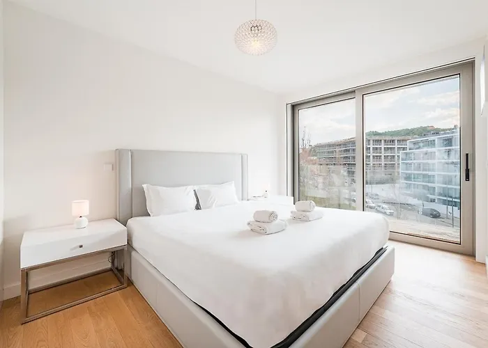 Lägenhet Guestready - Classy Retreat With River View