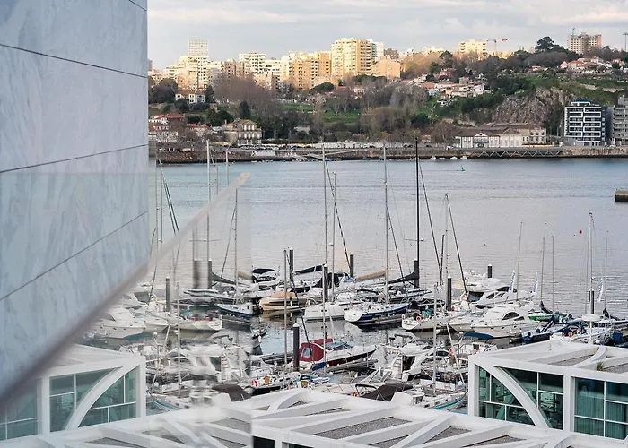 Guestready - Classy Retreat With River View Apartment *