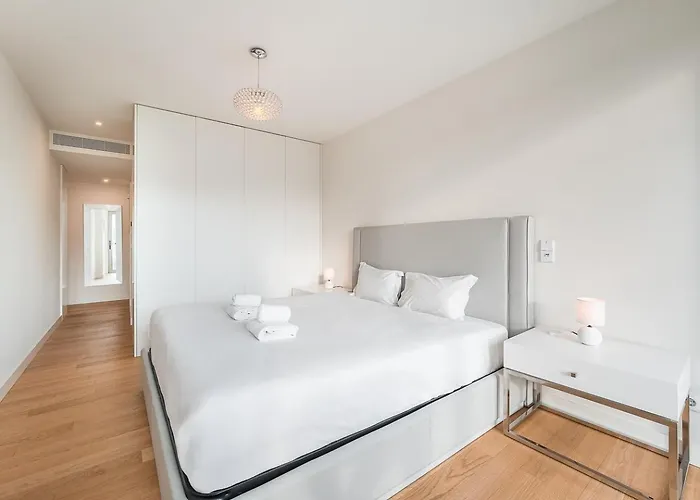 Guestready - Classy Retreat With River View Apartment