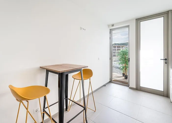 Guestready - Classy Retreat With River View