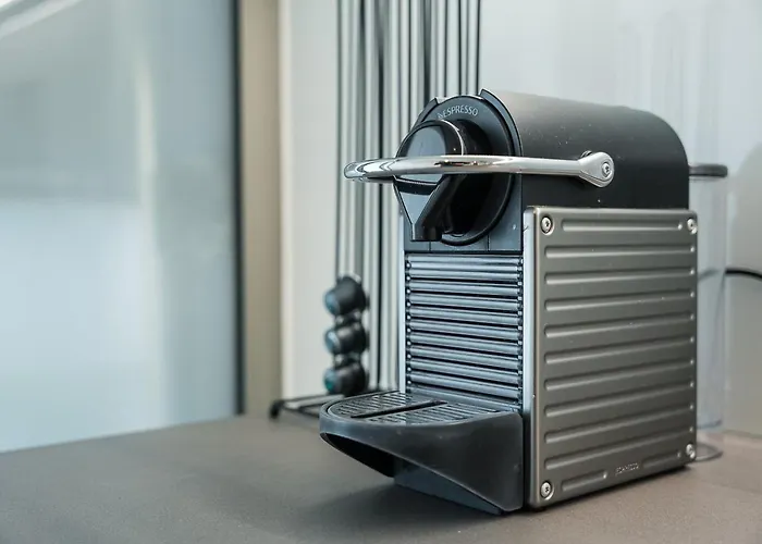 Guestready - Classy Retreat With River View Apartment *