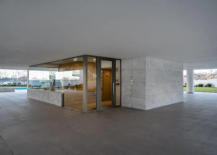 Guestready - Classy Retreat With River View Apartment *